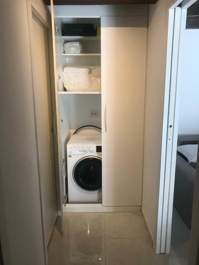 Moderno Affaccio Su Via Mazzini Apartment Ferrara Bagian luar foto