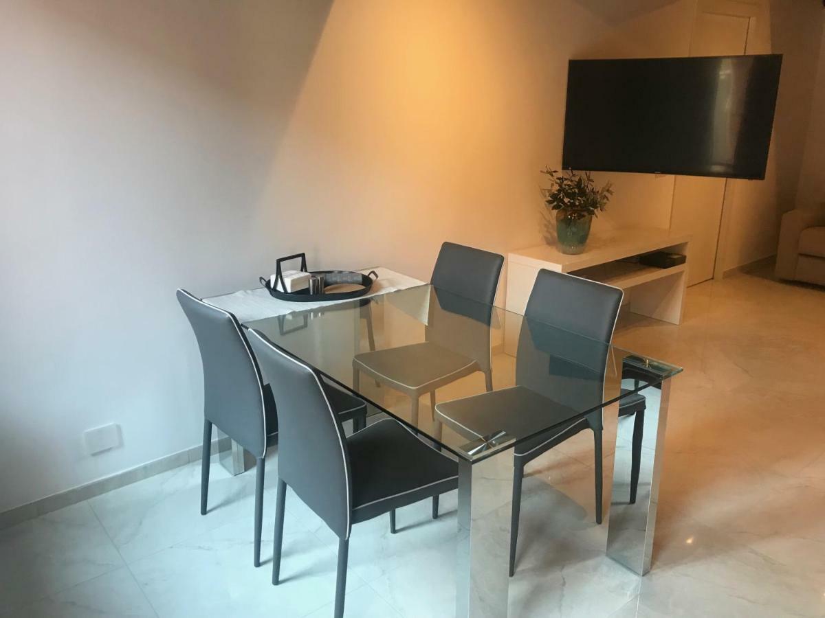 Moderno Affaccio Su Via Mazzini Apartment Ferrara Bagian luar foto