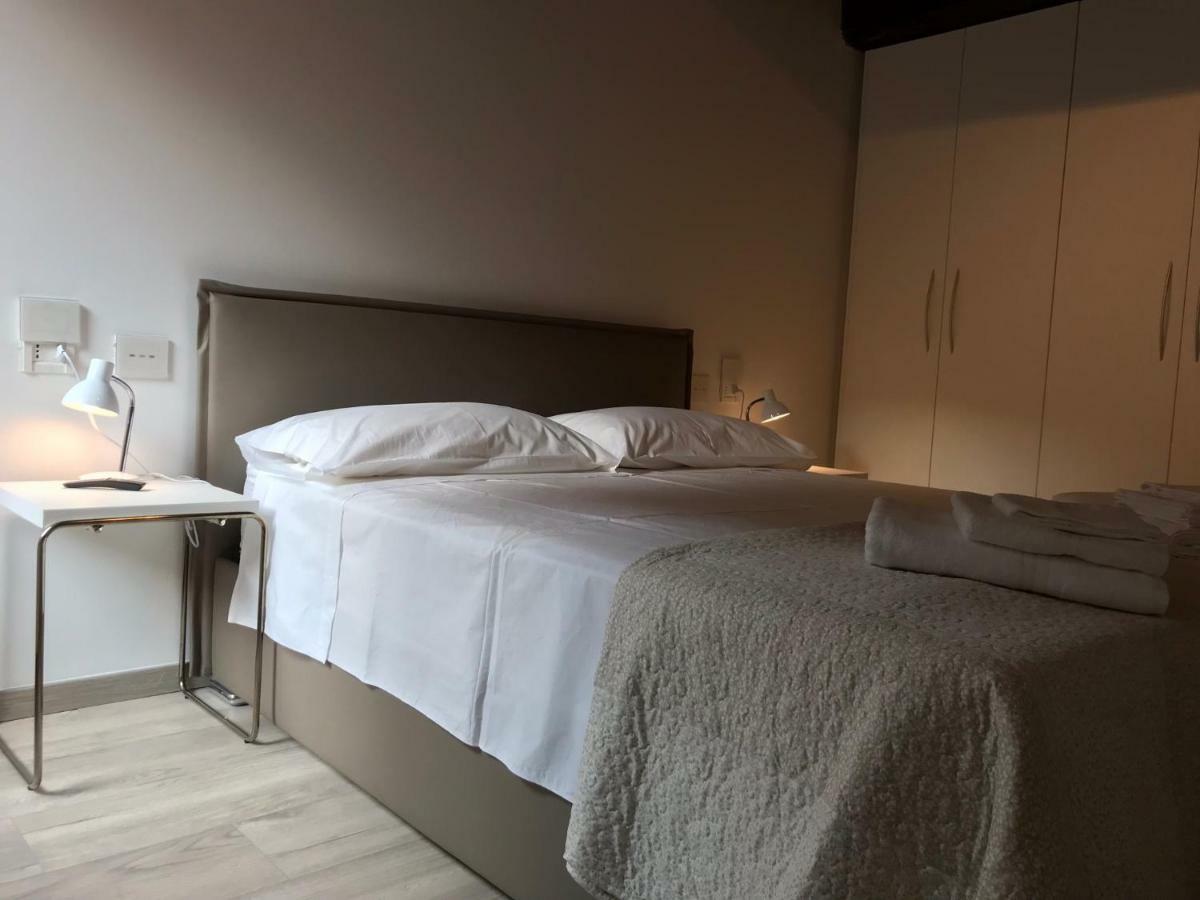 Moderno Affaccio Su Via Mazzini Apartment Ferrara Bagian luar foto